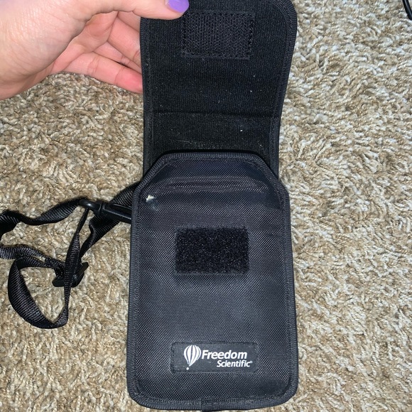 Ruby Handheld Video Magnifier - Picture 10 of 11